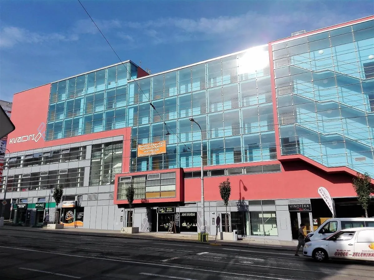 New Apartment With Garage Parking برنو جمهورية التشيك