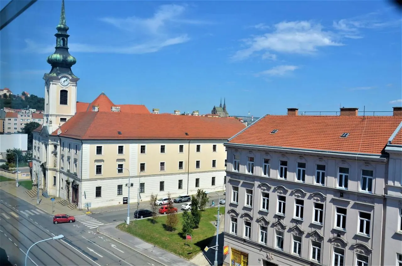 New Apartment With Garage Parking Brno